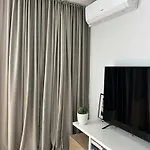 21 Fl An With A Sea View *