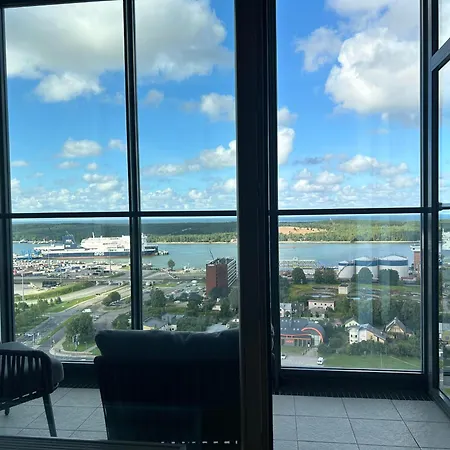21 Fl An With A Sea View Apartment *