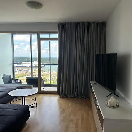 21 Fl An With A Sea View