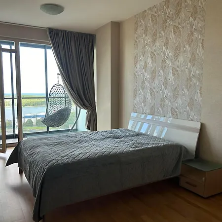21 Fl An With A Sea View *